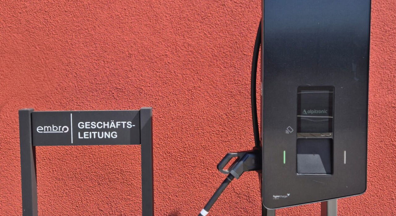 Wallbox Embro 01